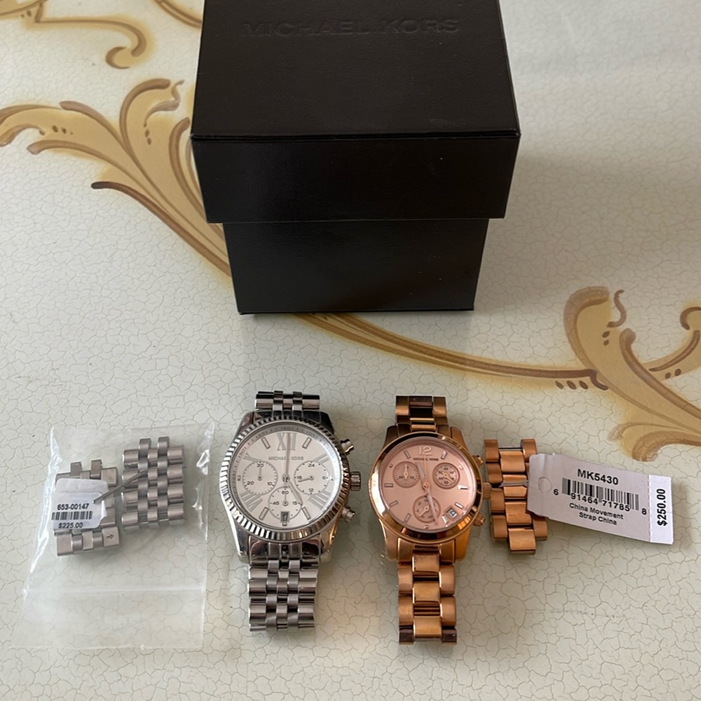 MICHAEL KORS WATCH x2